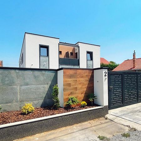 Rv Premium Apartments Arad Exterior foto